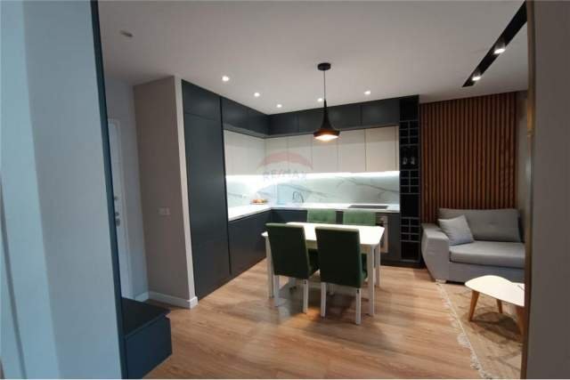 Tirane, shes apartament 1+1+BLK Kati 8, 68 m² 128.000 Euro (don bosko)