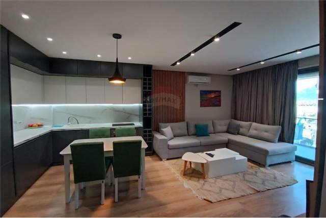 Tirane, shes apartament 1+1+BLK Kati 8, 68 m² 128.000 Euro (don bosko)
