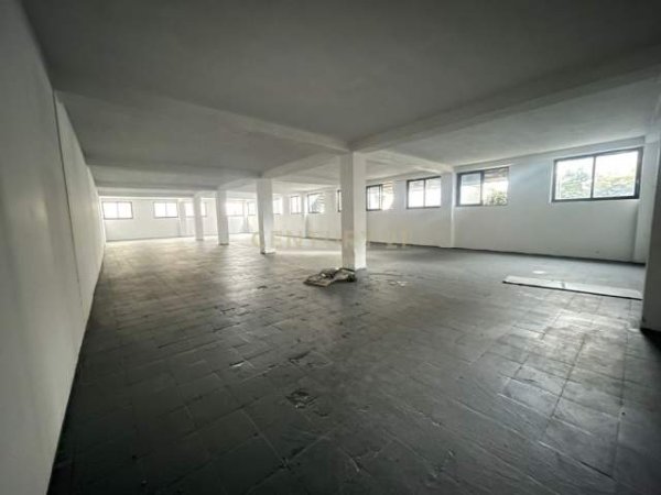 Tirane, jepet me qera apartament Kati 0, 600 m² 2.000 Euro (autostrada tirane durres)