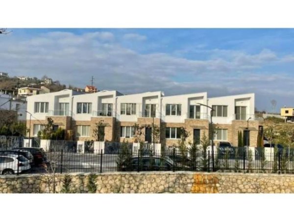 Tirane, jepet me qera apartament 3+1+BLK 350 m² 5.000 Euro (Qendra Tregtare TEG)