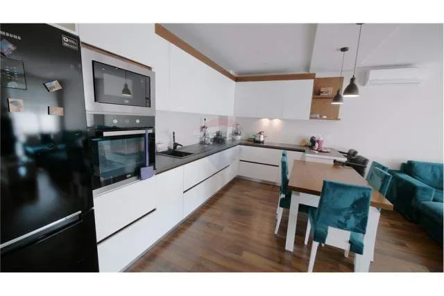 Tirane, shitet apartament 1+1+BLK Kati 10, 93 m² 173.000 Euro (Ndre Mjeda)