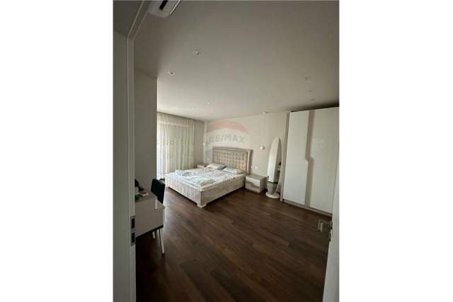 Tirane, shitet apartament 1+1+BLK Kati 10, 93 m² 173.000 Euro (Ndre Mjeda)