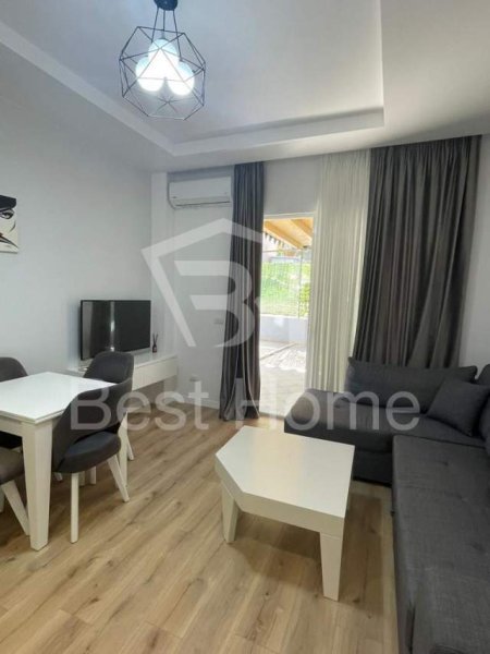 Tirane, shes apartament 1+1+BLK Kati 1, 95 m² 200.000 Euro (Rruga Rrapo Hekali, Casa Blanca Pizzeria)