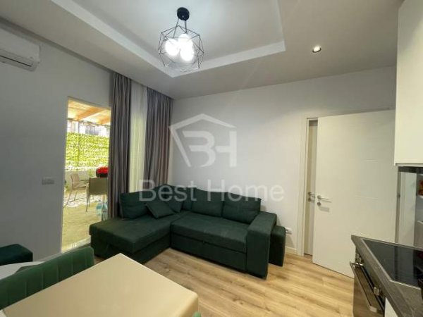 Tirane, shes apartament 1+1+BLK Kati 1, 95 m² 200.000 Euro (Rruga Rrapo Hekali, Casa Blanca Pizzeria)