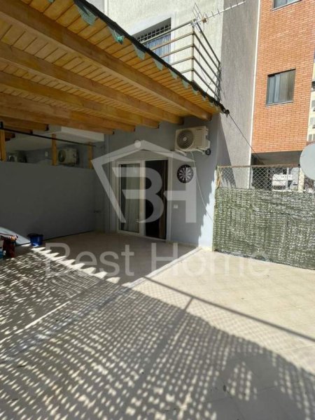 Tirane, shes apartament 1+1+BLK Kati 1, 95 m² 200.000 Euro (Rruga Rrapo Hekali, Casa Blanca Pizzeria)