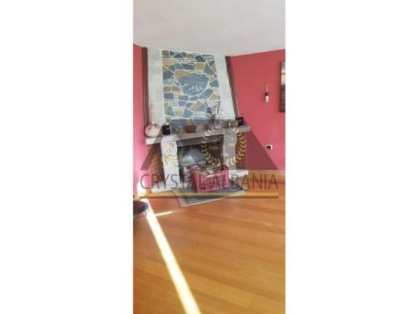 Tirane, jap me qera Vile 3 Katshe 300 m² 180.000 Euro (Vilat GJermane)
