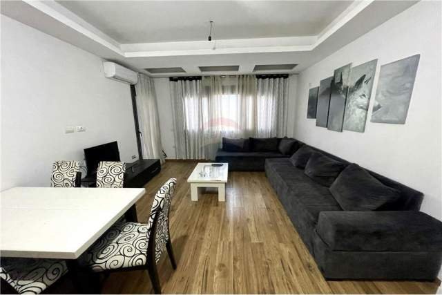 Tirane, jepet me qera apartament 3+1+BLK Kati 5, 112 m² 500