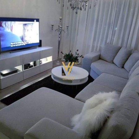 Tirane, jepet me qera apartament 2+1 Kati 2, 146 m² 600 Euro (MISTO MAME)