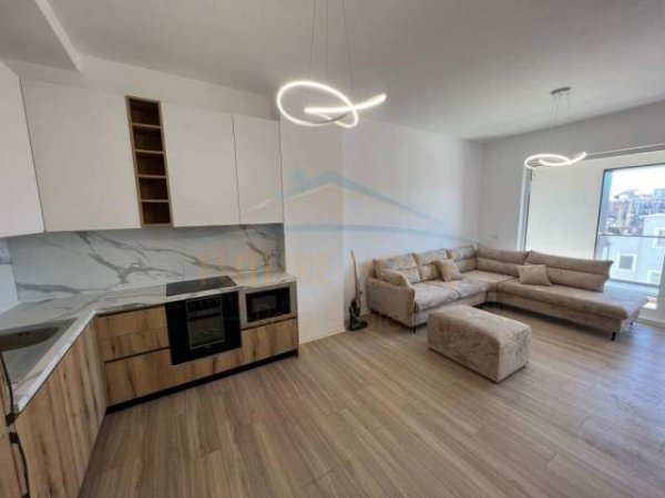 Tirane, jepet me qera apartament 2+1 Kati 4, 500 Euro (Jordan Misja)