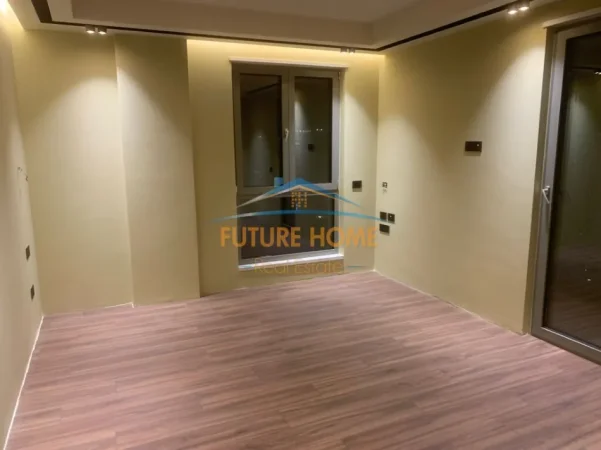 Tirane, jepet me qera ambjent biznesi Kati 7, 125 m² 1.800 € (Rruga e Kavajes)