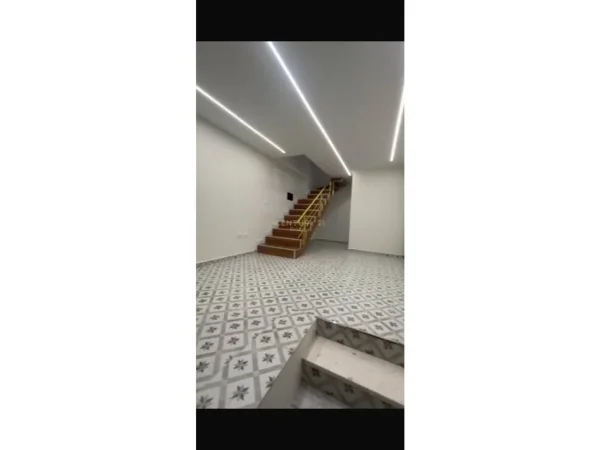 Tirane, shitet ambjent biznesi Kati 0, 50 m² 