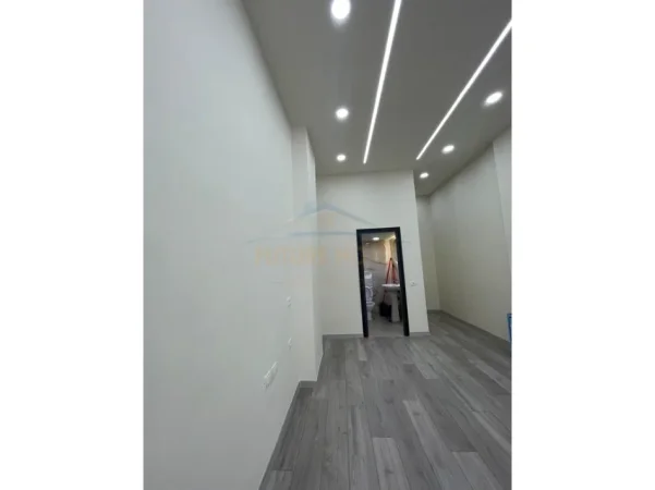shitet ambjent biznesi Kati 0, 37 m² 115.000 € (5 MAJI)