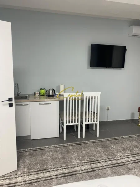 Tirane, jepet me qera garsonier 1+1 Kati 1, 35 m² 450 € (RRUGA E KAVAJES)