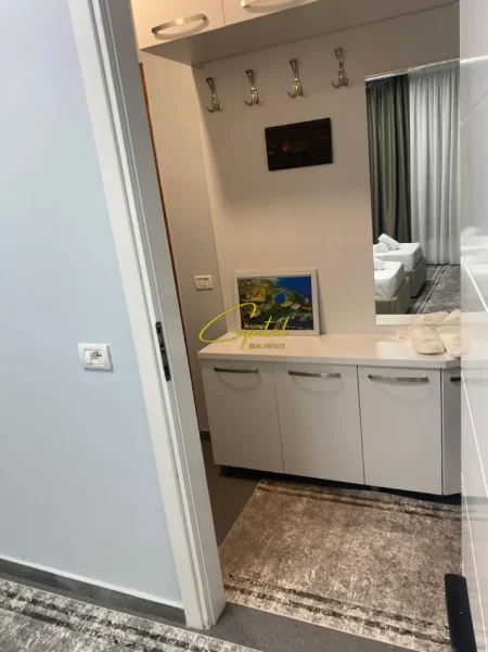 Tirane, jepet me qera garsonier 1+1 Kati 1, 35 m² 450 € (RRUGA E KAVAJES)