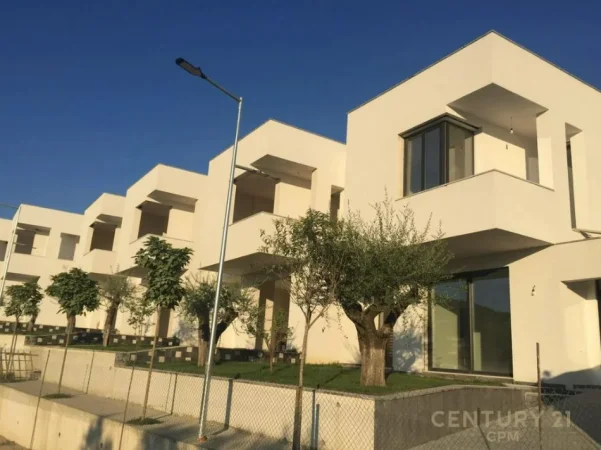 Tirane, shitet apartament 1+1 Kati 2, 71 m² 118.000 € 