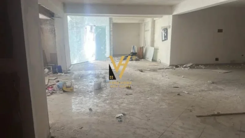 Tirane, shitet dyqan Kati 0, 262 m² 289.000 € (LINZE)