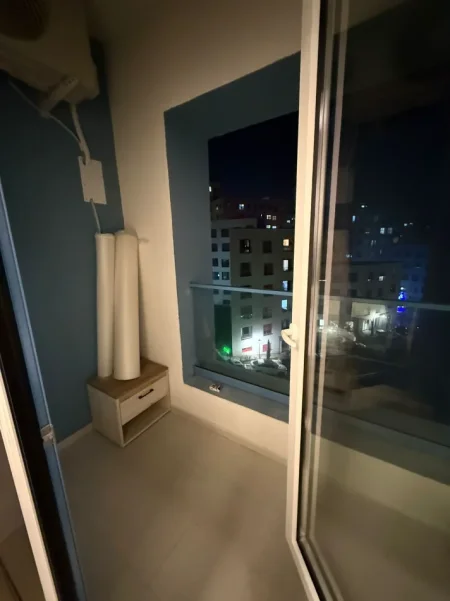Tirane, jepet me qera apartament 1+1+Ballkon Kati 5, 50 m² 400 € (Ali Dem, Kompleksi Kadiu)