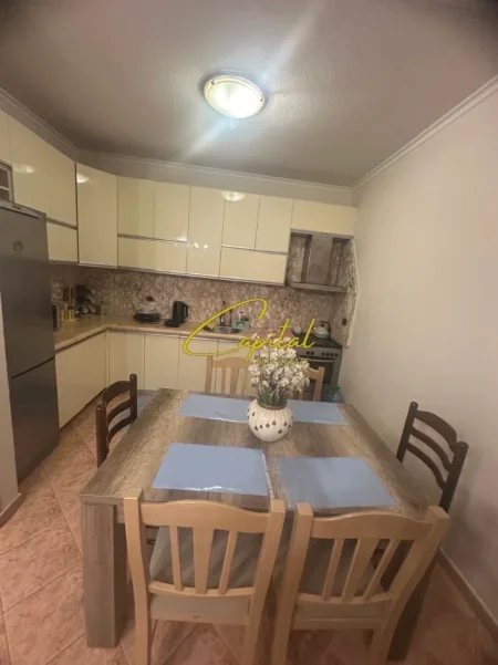 Tirane, jepet me qera apartament 3+1 Kati 1, 120 m² 800 € (RRUGA E ELBASANIT)