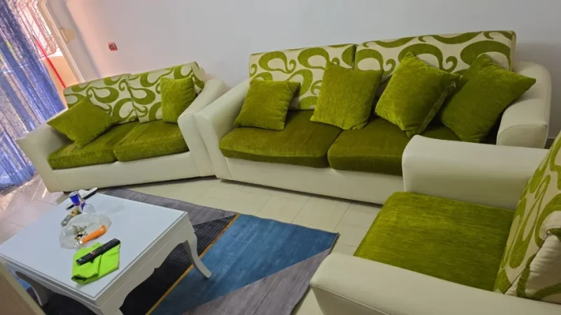 Tirane, jepet me qera apartament 2+1 Kati 2, 70 m² 550 € (ALI VISHA)