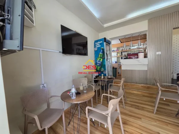 Vlore, shitet bar-kafe Kati 0, 28 m² 150.000 € (Rruga Ate Kristo Negovani)