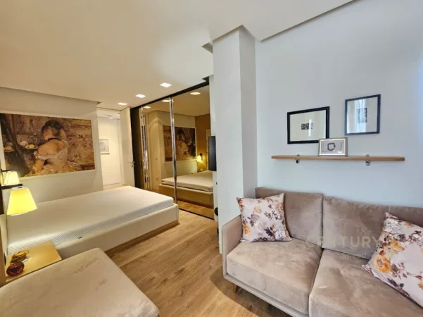 Tirane, jepet me qera apartament 2+1+Ballkon Kati 2, 120 m² 1.200 € (kompleksi dinamo)