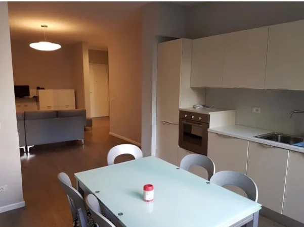 Tirane, jepet me qera apartament 1+1 Kati 3, 79 m² 900 € (BLLOK)