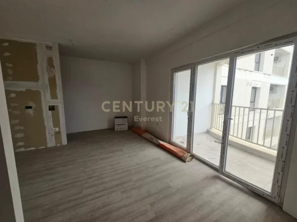 Tirane, jepet me qera apartament 1+1 Kati 7, 63 m² 570 € (zogu zi)