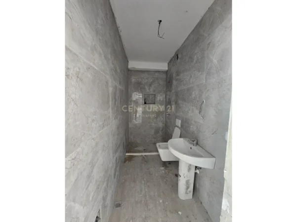 Tirane, jepet me qera apartament 1+1 Kati 7, 63 m² 570 € (zogu zi)