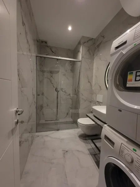 Tirane, jepet me qera apartament 1+1 Kati 1, 60 m² 550 € (RRUGA E DURRESIT)