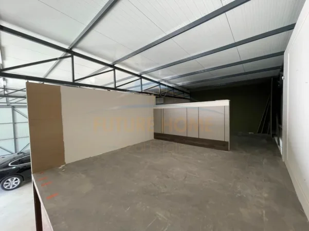 Tirane, jepet me qera Kapanon, Kati 0, 270 m² 1.500 € (Rruga e Arbrit , Tufinë)