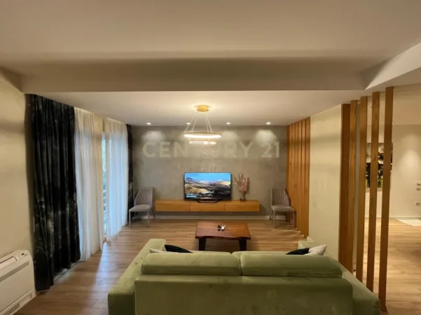 Tirane, shitet apartament 2+1+Ballkon Kati 1, 105 m² 229.000 € (kodra e diellit 1 prane british school)