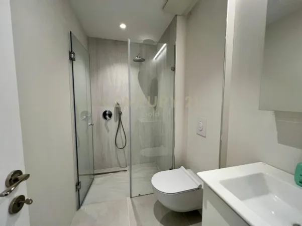 Tirane, jepet me qera apartament 2+1+Ballkon Kati 6, 95 m² 1.100 € (rruga e barrikadave)