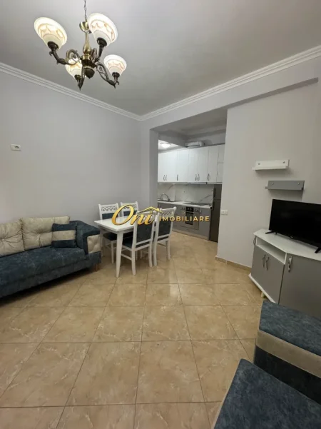 Tirane, jepet me qera apartament 1+1 Kati 1, 60 m² 400 € (PRANE UET)