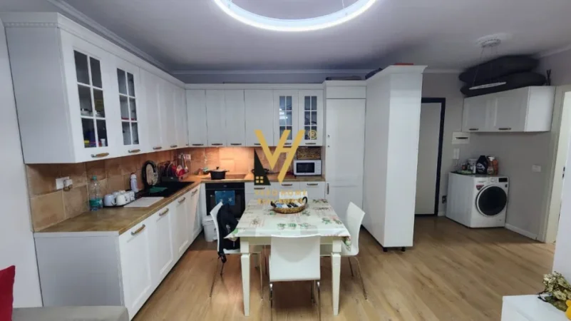 Tirane, shitet apartament 1+1+Ballkon Kati 6, 68 m² 141.000 € (YZBERISHT)