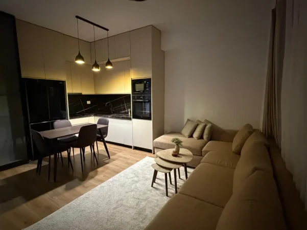 Tirane, jepet me qera apartament 1+1 , 67 m² 450 € (Ali Dem)