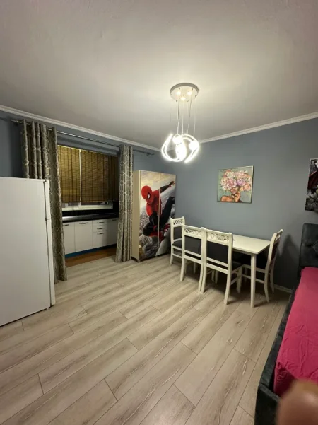 Tirane, jepet me qera apartament 2+1 Kati 2, 70 m² 470 € (Rruga Kongresi Manastirit)