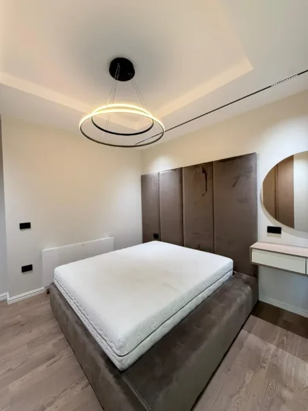 Tirane, jepet me qera apartament 2+1 Kati 3, 131 m² 1.350 € 