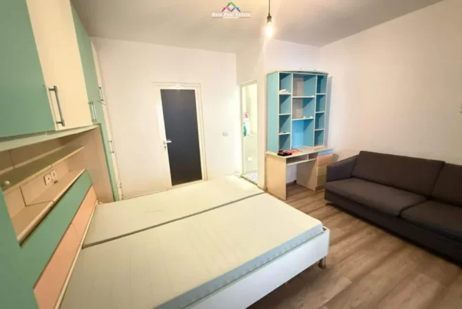 Tirane, jepet me qera apartament 1+1 Kati 0, 60 m² 530 € (Rruga e Barrikadave)