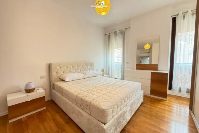 Tirane, jap me qera apartament 2+1 Kati 2, 116 m² 1.300 € (rruga barrikadave)
