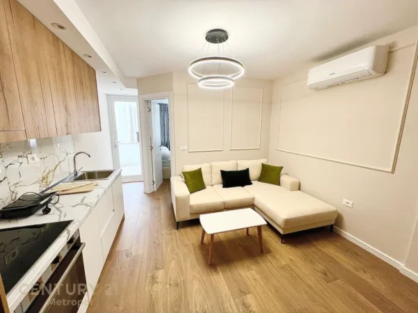 Tirane, jepet me qera apartament 1+1+Ballkon Kati 4, 50 m² 600 € (Rruga Sami Frasheri)