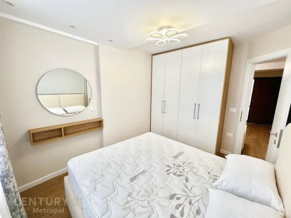 Tirane, jepet me qera apartament 1+1+Ballkon Kati 4, 50 m² 600 € (Rruga Sami Frasheri)