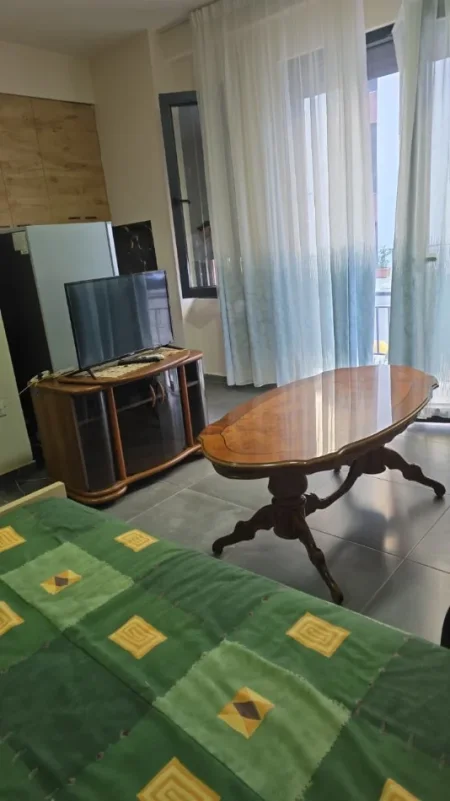Tirane, jepet me qera garsonier Kati 1, 35 m² 310 € (Kopshti Botanik)