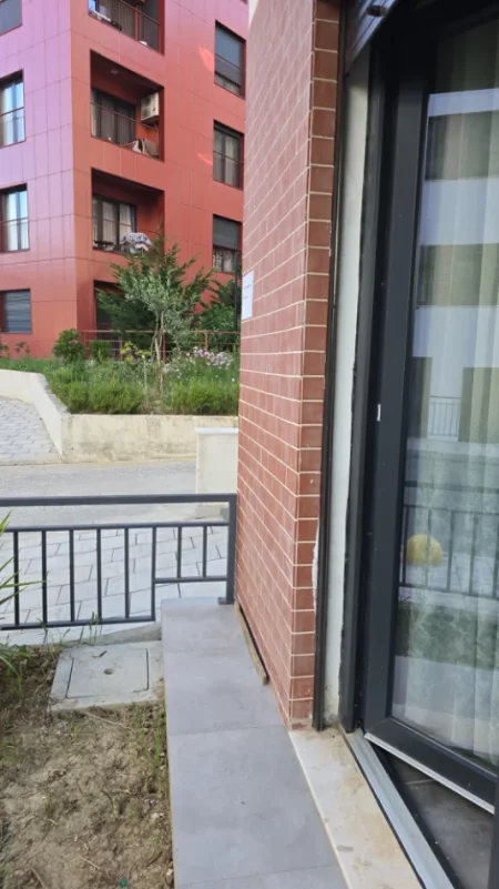 Tirane, jepet me qera garsonier Kati 1, 35 m² 310 € (Kopshti Botanik)