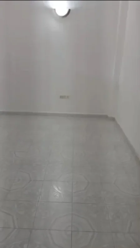 Tirane, jepet me qera apartament 2+1 Kati 1, 100 m² 350 € (Tregu Elektrik)