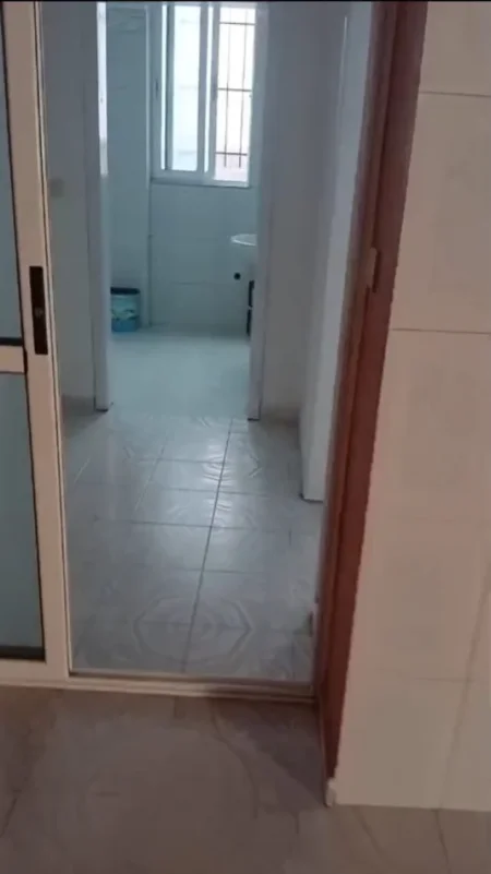 Tirane, jepet me qera apartament 2+1 Kati 1, 100 m² 350 € (Tregu Elektrik)