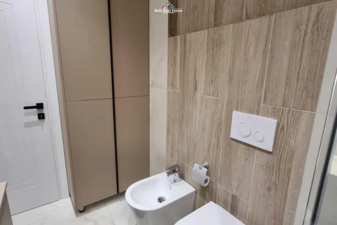 Tirane, jap me qera apartament 2+1 Kati 2, 110 m² 1.500 € (Qender)