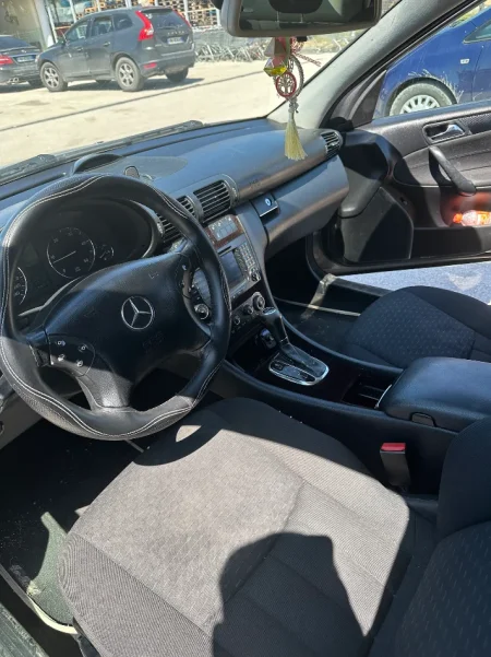Fier, shitet Mersedes benz w203 Nafte, gri e erret Kondicioner 320.000 km 4.800 €