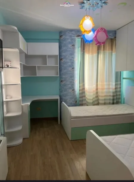 Tirane, jepet me qera apartament 2+1 Kati 4, 120 m² 840 € (mine peza)