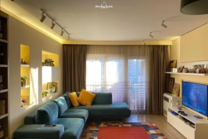 Tirane, jepet me qera apartament 2+1 Kati 4, 120 m² 840 € (mine peza)