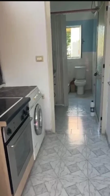 Tirane, jepet me qera apartament 2+1 Kati 2, 50 m² 270 € (American Hospital 3)